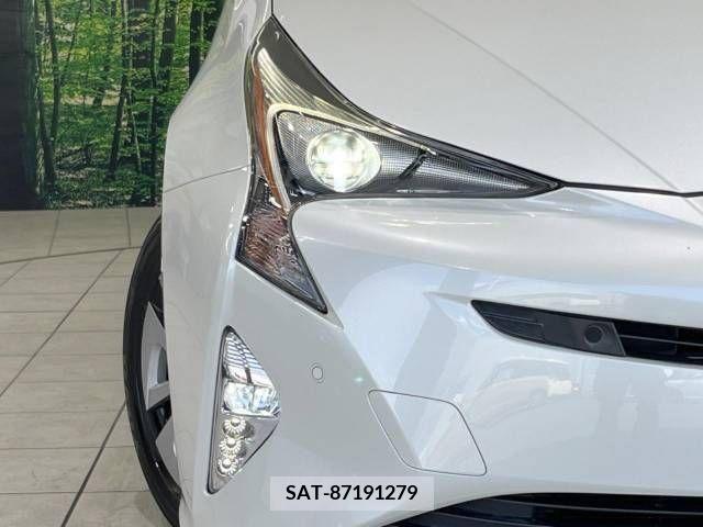 Toyota PRIUS 2017-06 326504-12