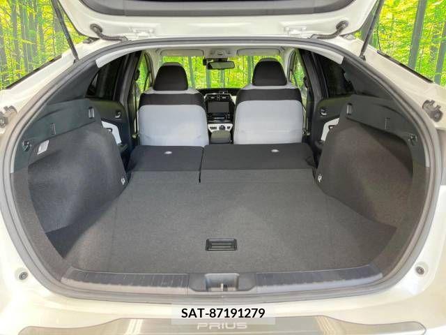 Toyota PRIUS 2017-06 326504-10