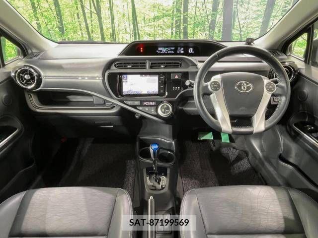 Toyota AQUA 2015-08 380509-1