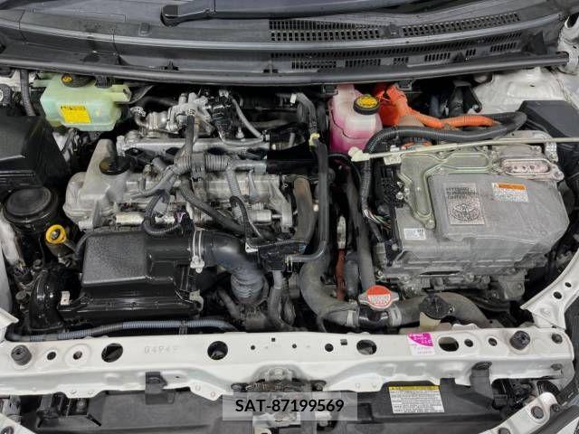 Toyota AQUA 2015-08 380509-17