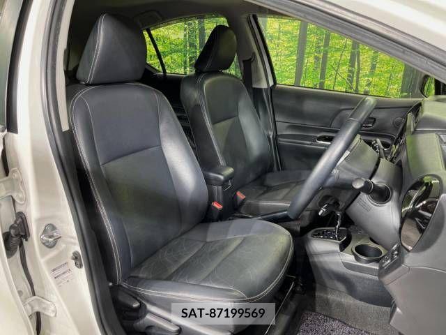 Toyota AQUA 2015-08 380509-8