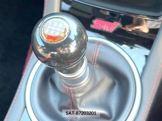 Subaru WRX STI 2018-05 316884-10