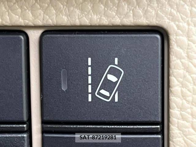 Honda N BOX 2019-03 241448-7