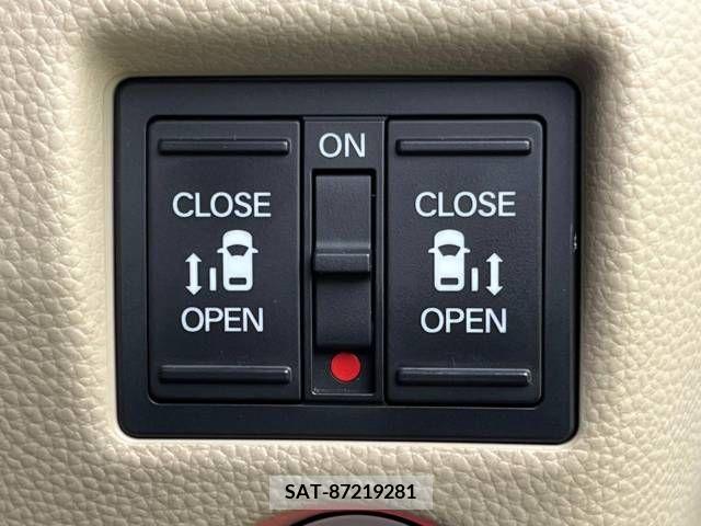 Honda N BOX 2019-03 241448-5