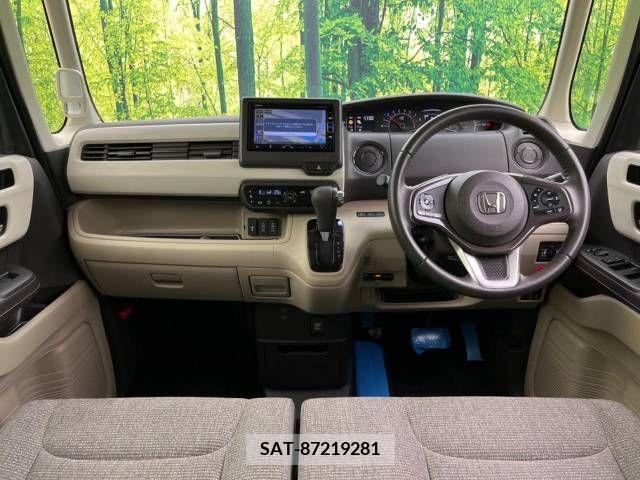 Honda N BOX 2019-03 241448-1