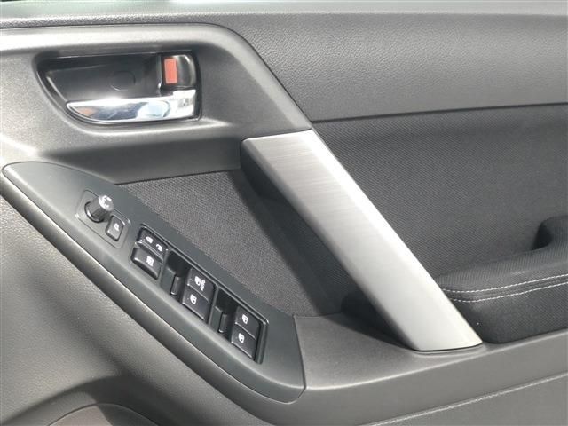 Subaru FORESTER 2014-03 10062-5