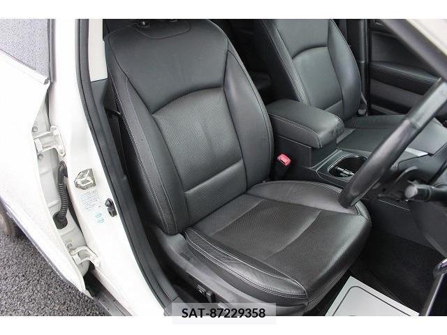 Subaru OUTBACK 2018-02 213674-12