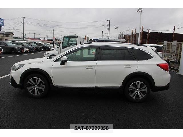 Subaru OUTBACK 2018-02 213674-6