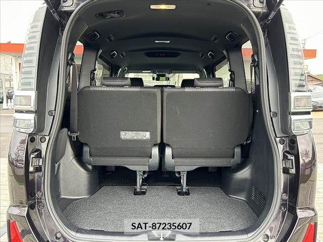 Toyota VOXY 2019-06 336699-19