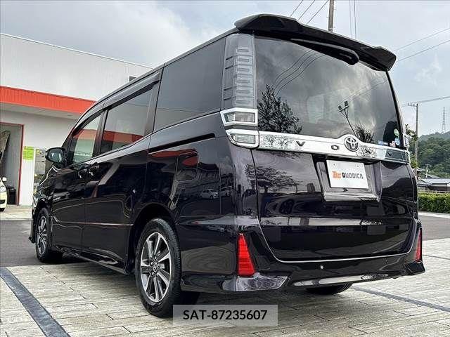 Toyota VOXY 2019-06 336699-12