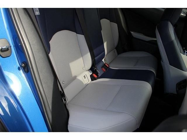 Lexus UX 2021-02 8824-13