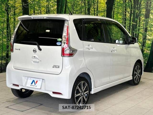 Nissan DAYZ 2017-08 353364-17