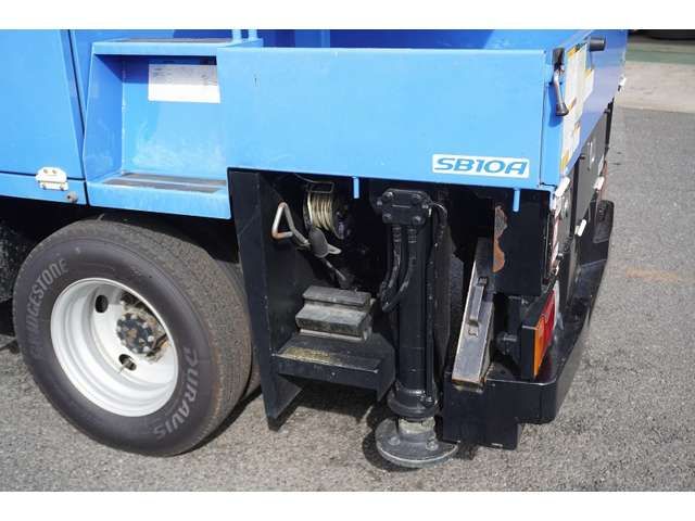Isuzu ELF TRUCK 2018-08 184477-16