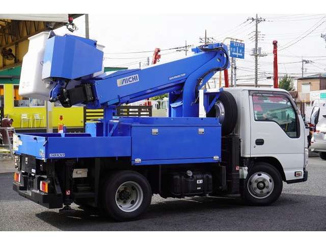 Isuzu ELF TRUCK 2018-08 184477-7