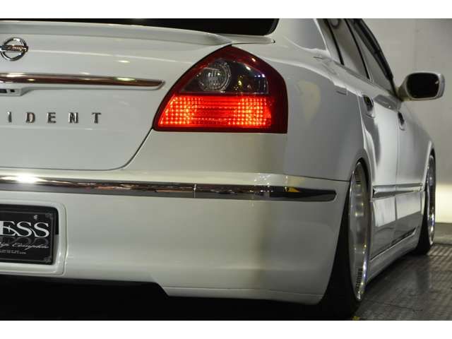 Nissan CIMA 2004-06 9788-9