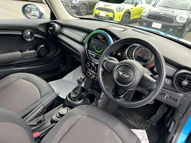 Bmw MINI 2017-02 20611-1
