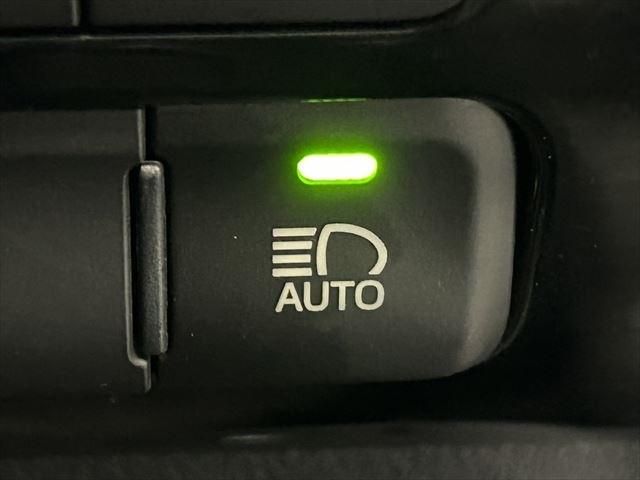 Toyota PRIUS 2016-02 195559-29