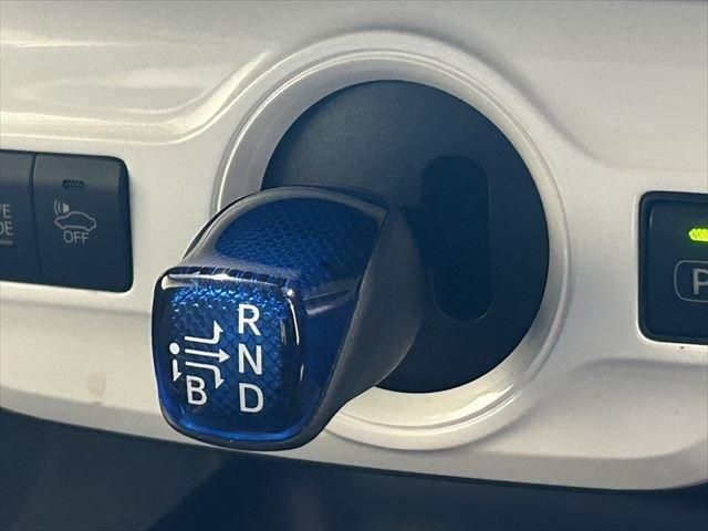 Toyota PRIUS 2016-02 195559-25