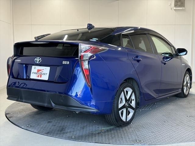 Toyota PRIUS 2016-02 195559-4