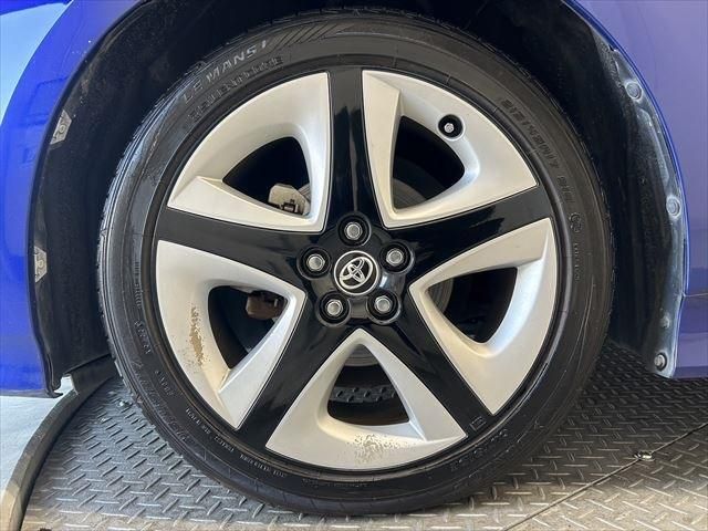 Toyota PRIUS 2016-02 195559-16