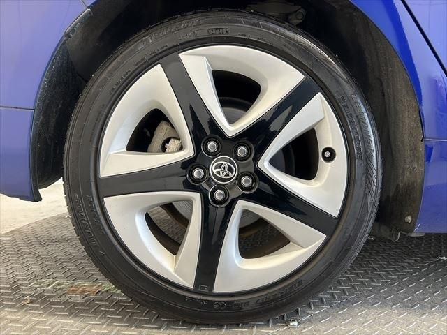 Toyota PRIUS 2016-02 195559-15