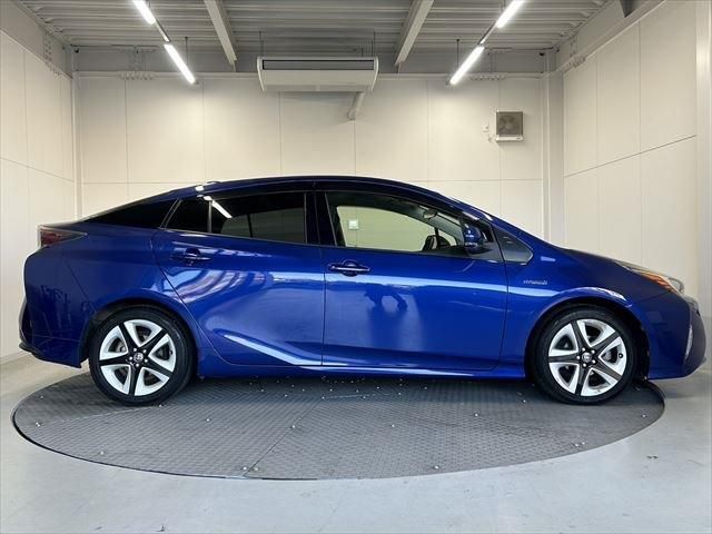 Toyota PRIUS 2016-02 195559-3