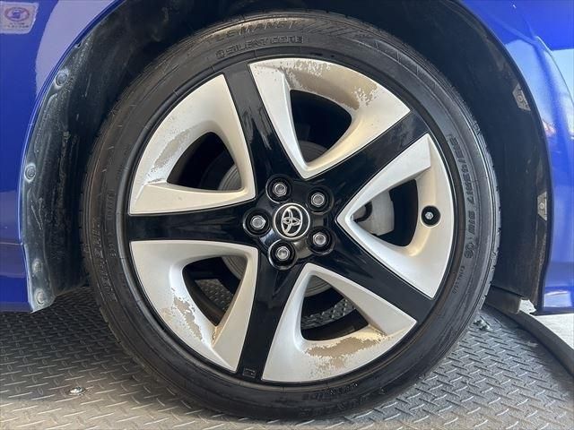 Toyota PRIUS 2016-02 195559-14
