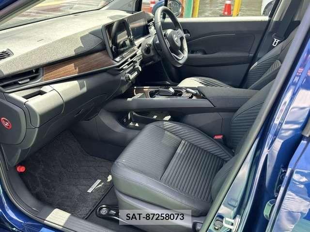 Nissan AURA 2023-05 302586-4