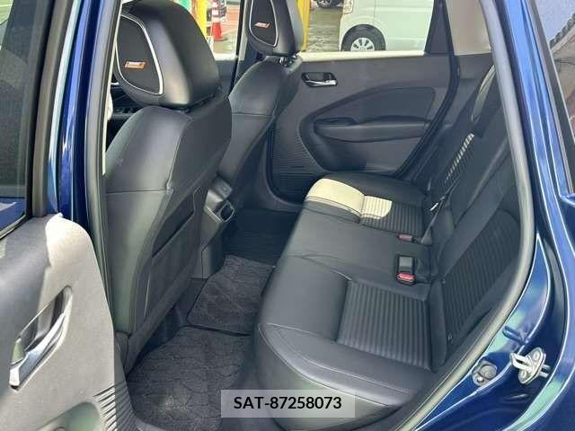 Nissan AURA 2023-05 302586-5