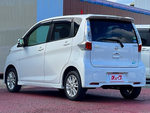 Nissan DAYZ 2014-07 7230-8