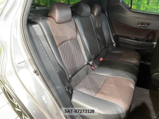 Toyota C-HR 2017-05 242075-10