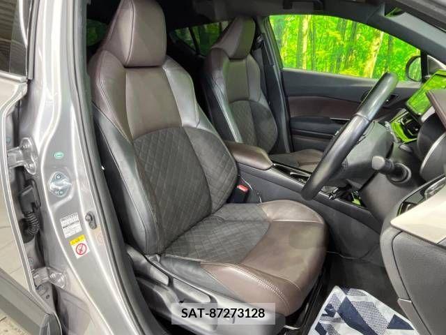 Toyota C-HR 2017-05 242075-9