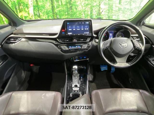 Toyota C-HR 2017-05 242075-1