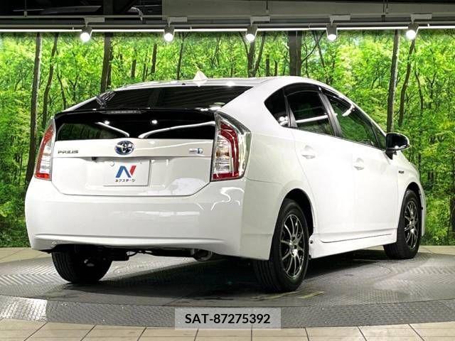 Toyota PRIUS 2013-07 255585-17