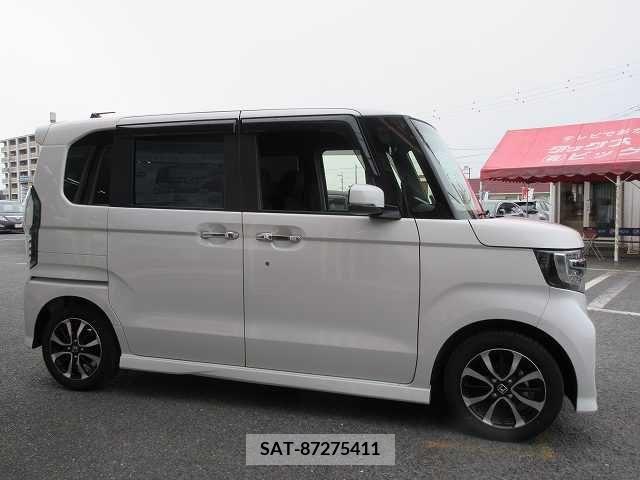 Honda N BOX CUSTOM 2019-10 217572-19