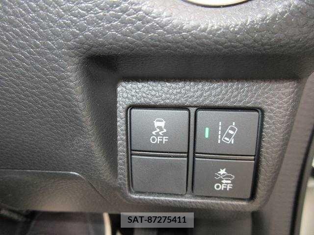Honda N BOX CUSTOM 2019-10 217572-9