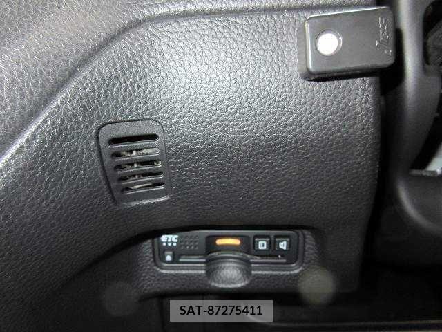 Honda N BOX CUSTOM 2019-10 217572-7