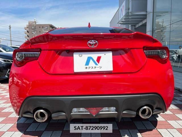 Toyota 86 2018-01 346868-15