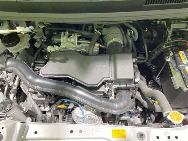 Toyota ROOMY 2022-05 13882-18