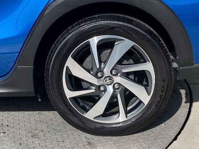 Toyota AQUA 2017-09 194713-14
