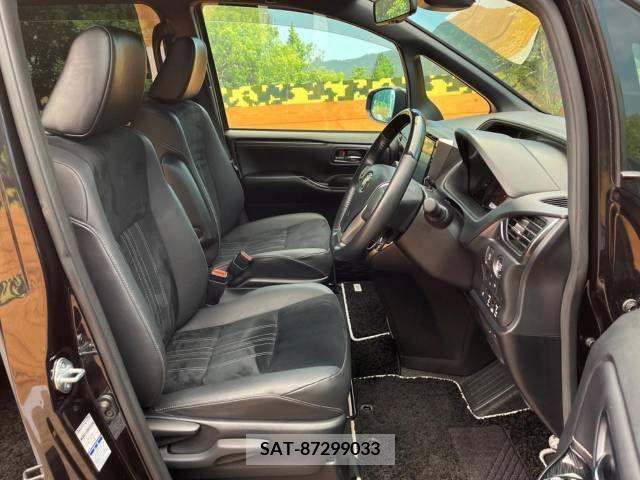 Toyota ESQUIRE 2019-03 217630-10