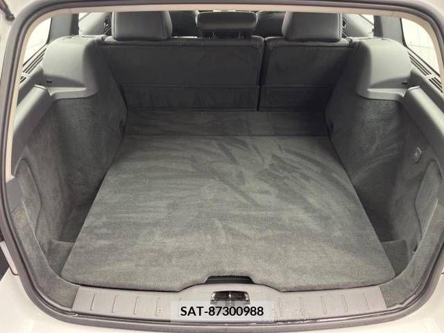 Volvo V50 2012-06 320561-13