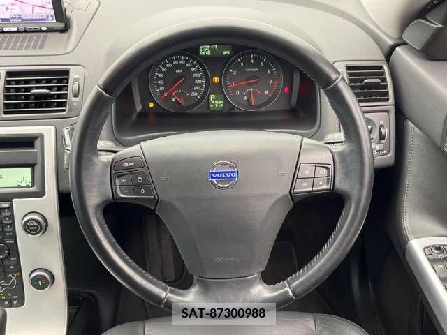 Volvo V50 2012-06 320561-10