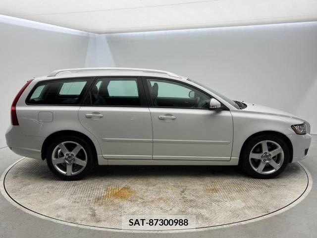 Volvo V50 2012-06 320561-18