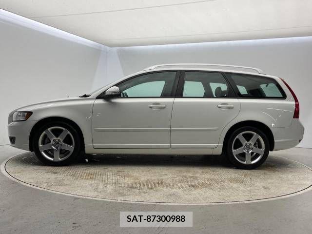 Volvo V50 2012-06 320561-17