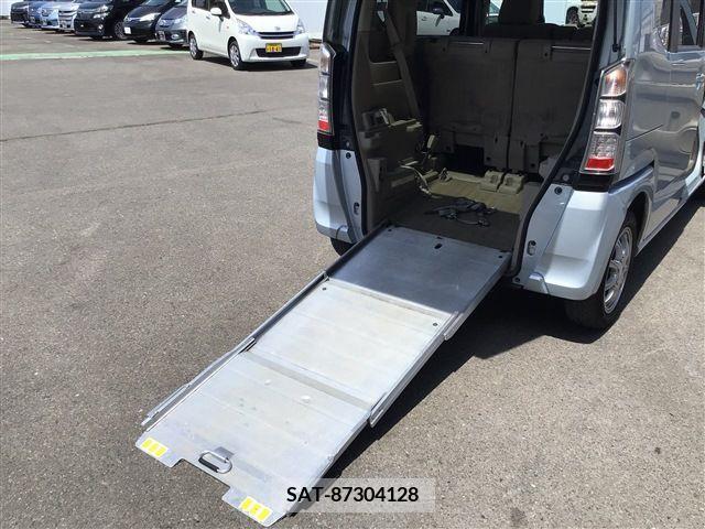 Honda N BOX 2013-11 235830-24