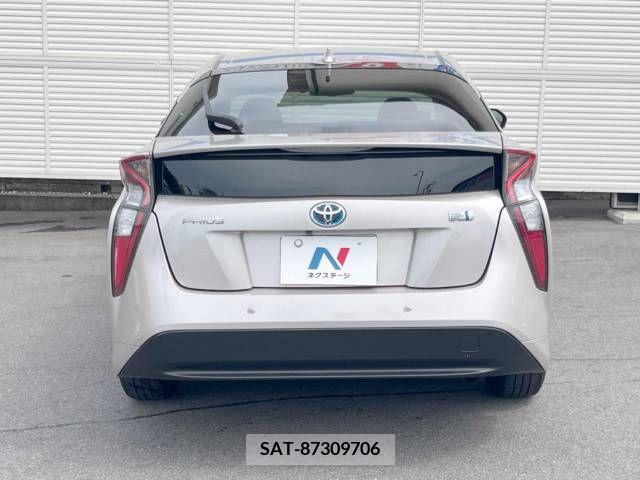 Toyota PRIUS 2017-12 393411-15