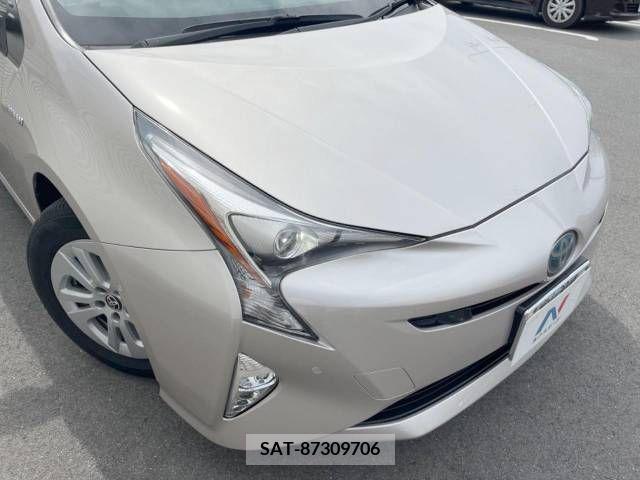 Toyota PRIUS 2017-12 393411-12