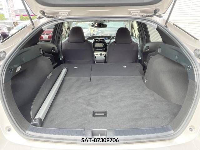 Toyota PRIUS 2017-12 393411-11