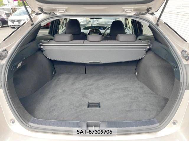 Toyota PRIUS 2017-12 393411-10